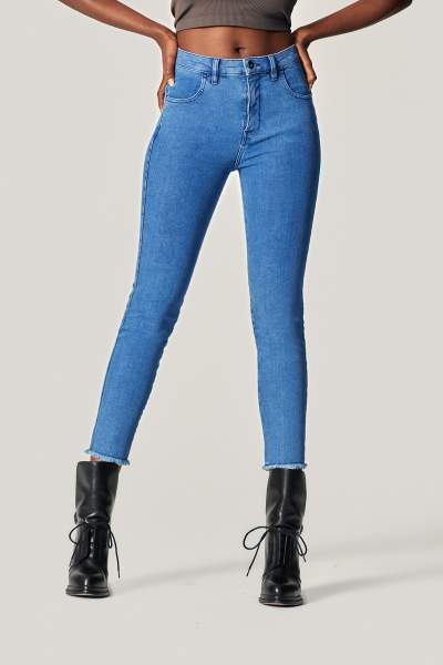 Hellblaue Shaping Jeans